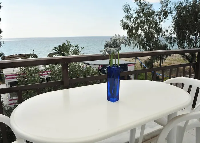 Seaside * Paralia Dionisiou